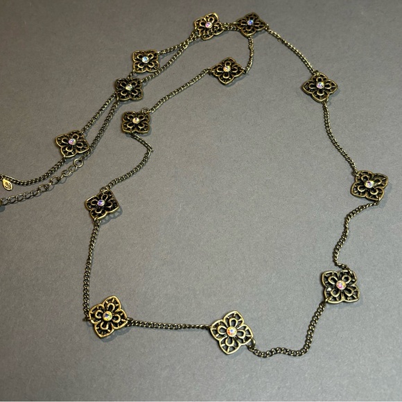 Premier Design Necklace 🪩🪅💎🫧 - Picture 2 of 4